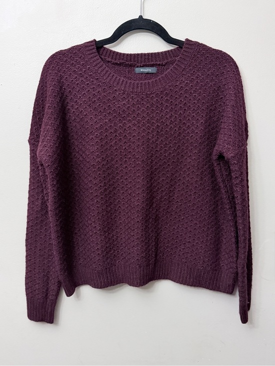 RW&CO. Sweaters - RW&CO. Burgundy Textured Knit Crewneck Sweater